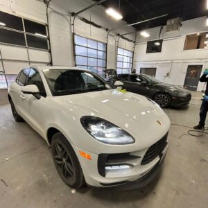 Mobile Windshield Replacement Expert Etobicoke