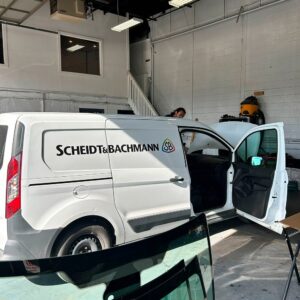 Mobile Windshield Replacement Technicians Mississauga