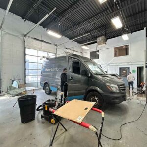 auto glass repair technicians near Mississauga