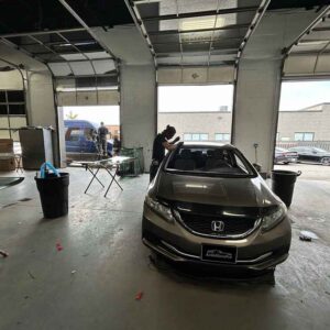 mobile_auto_glass_replacement_technicians_etobicoke